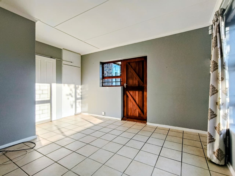 3 Bedroom Property for Sale in Wavecrest Eastern Cape